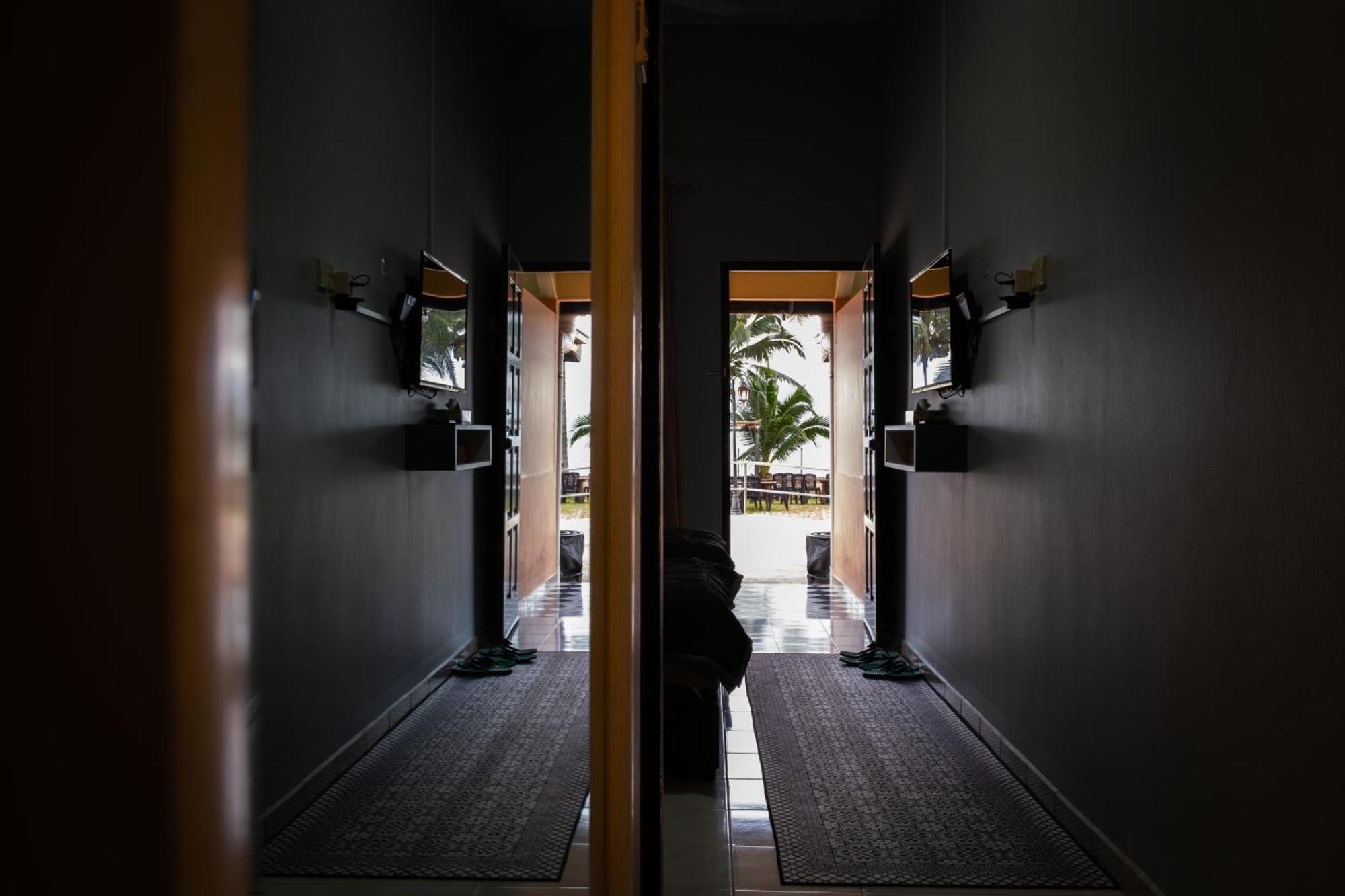Blackstone Beach Resort Kuantan Exterior photo